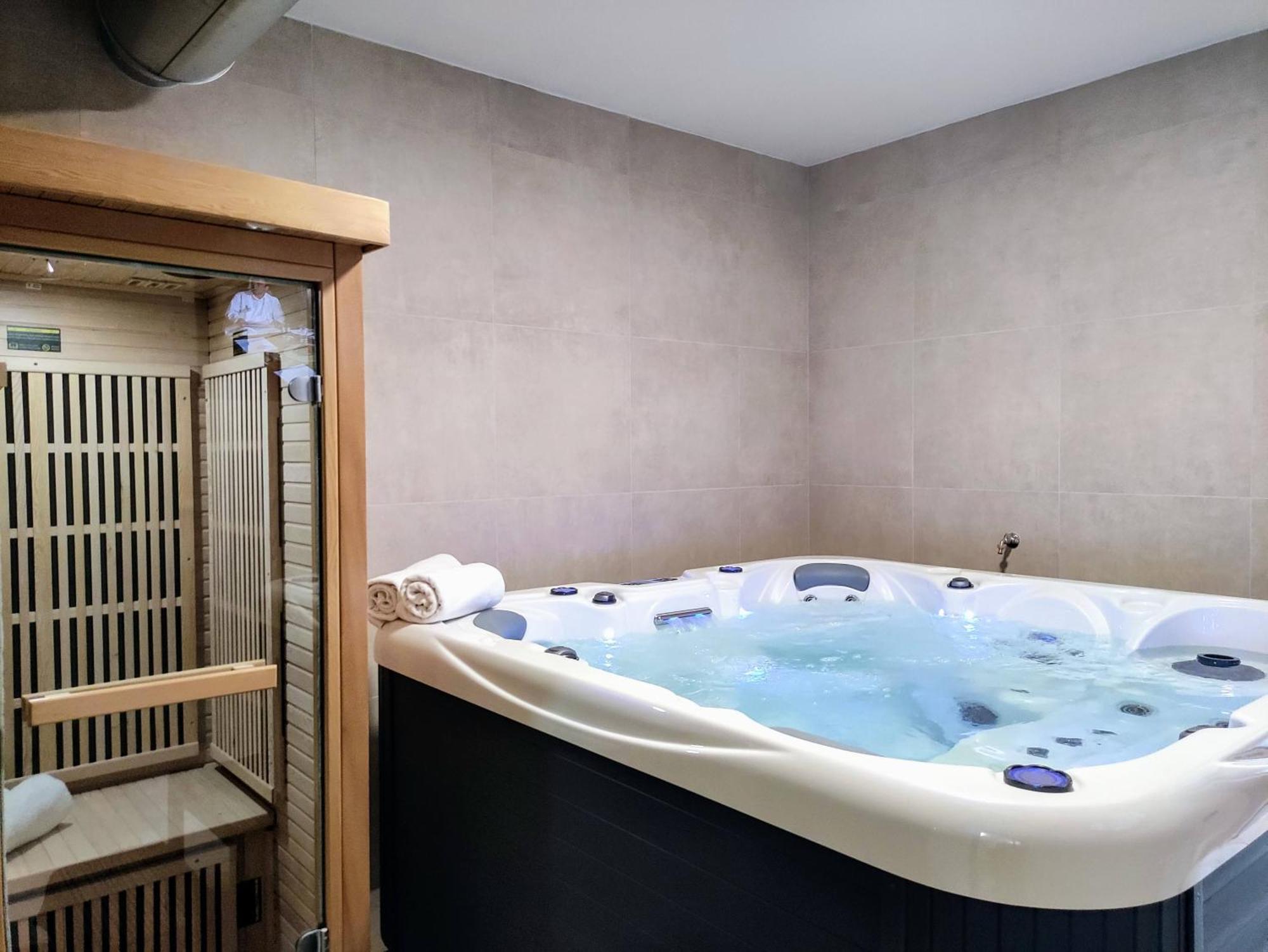 Grand Spa Harrachov - Wellness Luxusni Apartman S Velkou Virivkou, Saunou, Kuchyni A Venkovnim Posezenim V Centru Harrachova Exteriör bild
