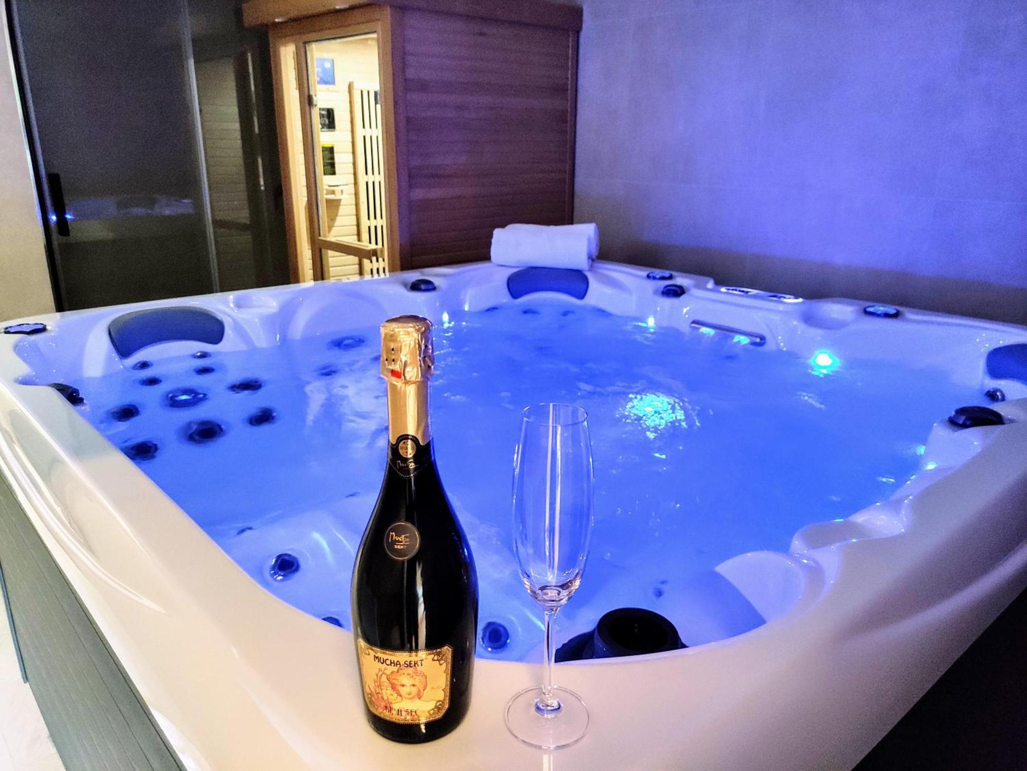 Grand Spa Harrachov - Wellness Luxusni Apartman S Velkou Virivkou, Saunou, Kuchyni A Venkovnim Posezenim V Centru Harrachova Exteriör bild