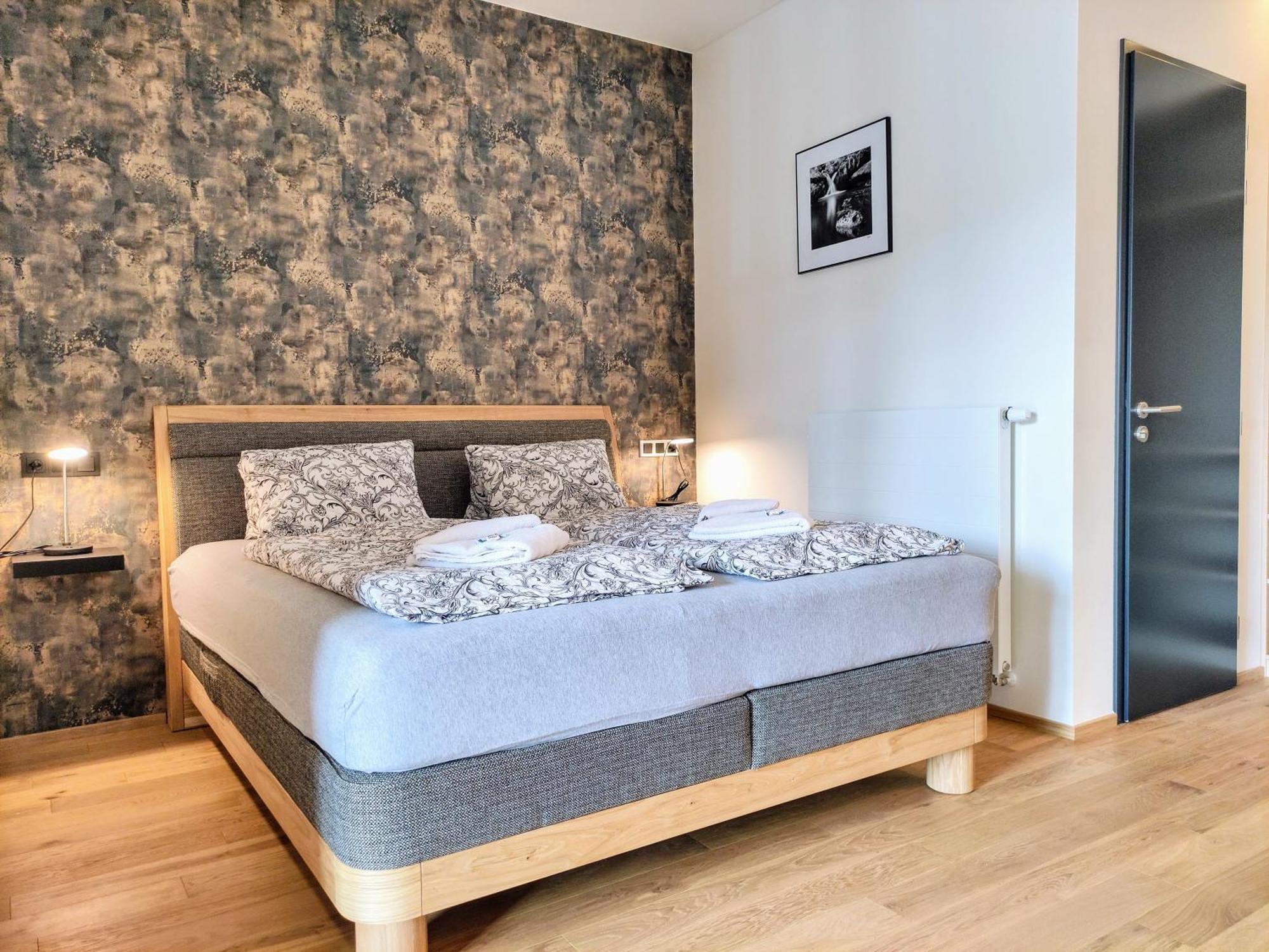 Grand Spa Harrachov - Wellness Luxusni Apartman S Velkou Virivkou, Saunou, Kuchyni A Venkovnim Posezenim V Centru Harrachova Rum bild